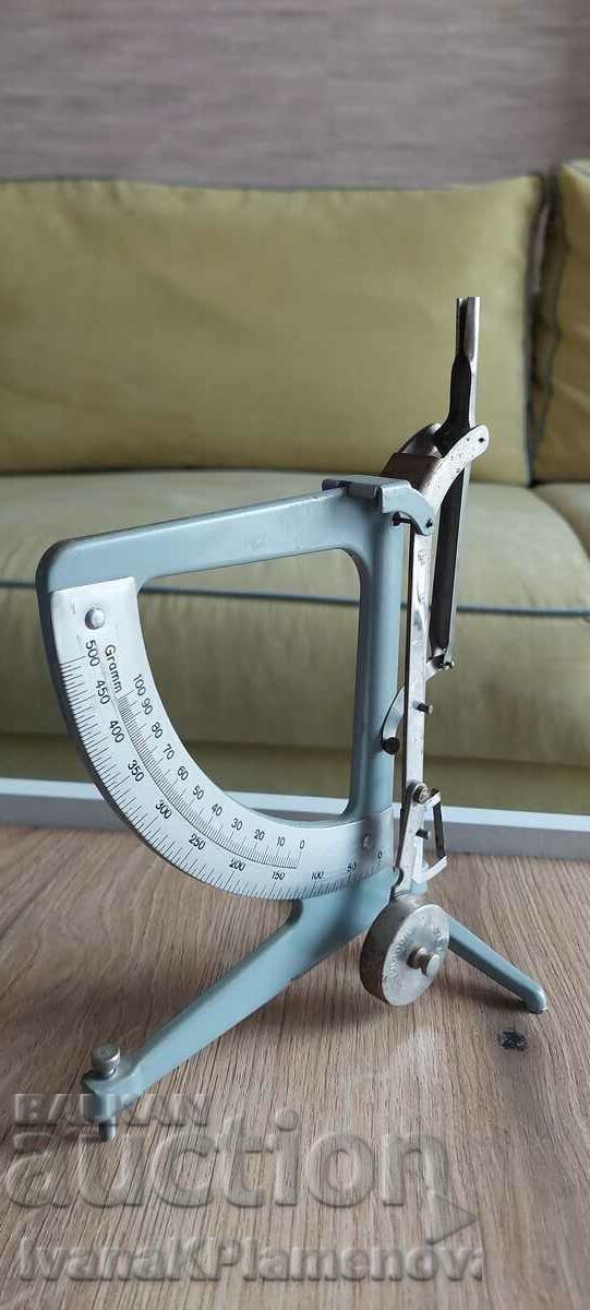 Postal scale with price 35.00 BGN | € 17.90 Postal scale with price 35.00 BGN | € 17.90