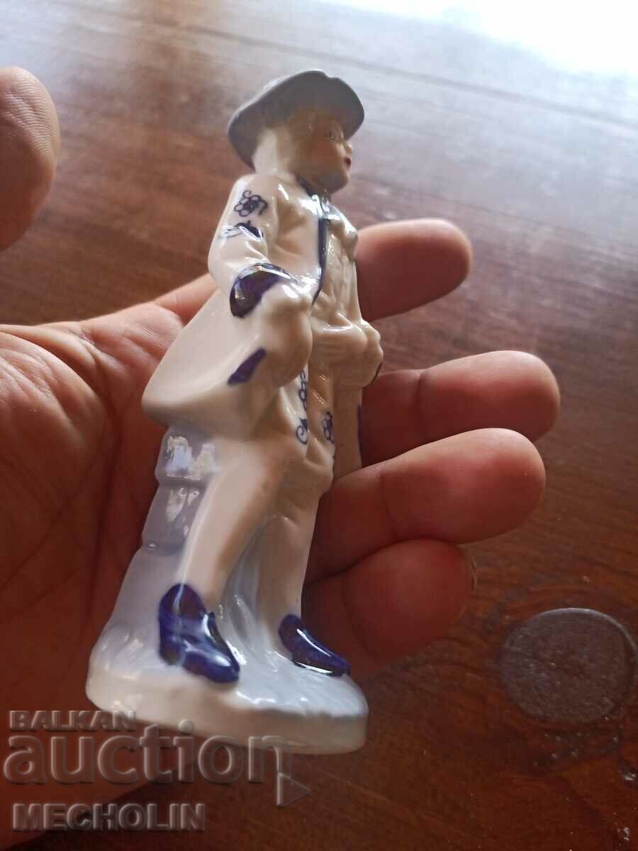 COLLECTIBLE old porcelain figurine 3 - 6 COLLECTIBLE old porcelain figurine 3 - 6