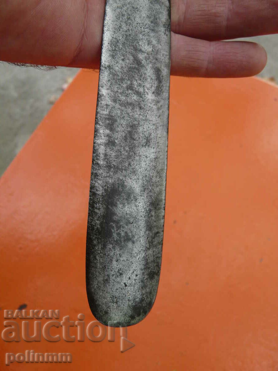 Auction Old flat table - 497 Auction Old flat table - 497