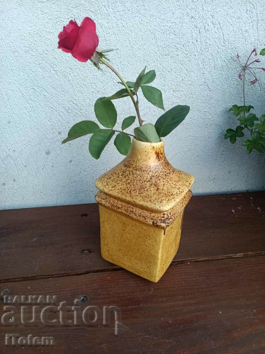 Ceramic vase