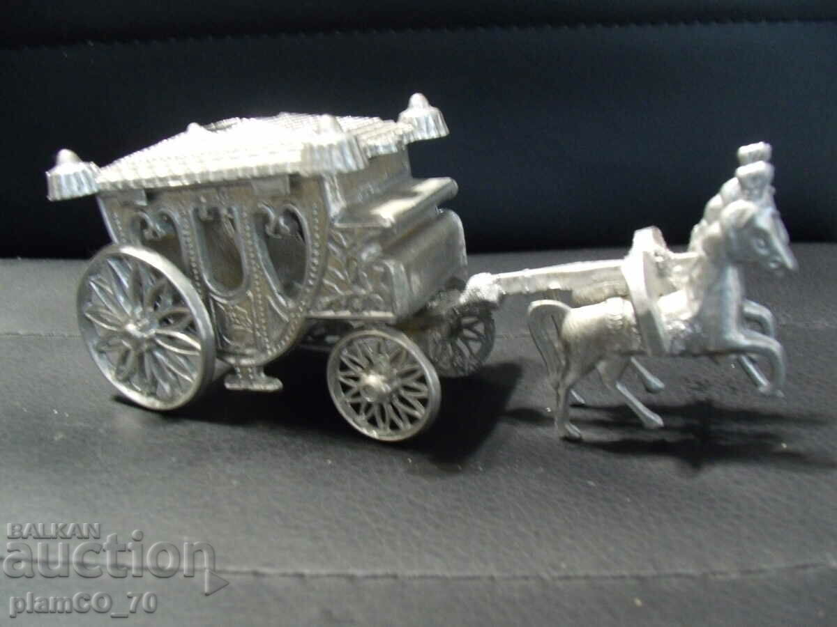 Auction No.*7723 old souvenir - Stroller Auction No.*7723 old souvenir - Stroller