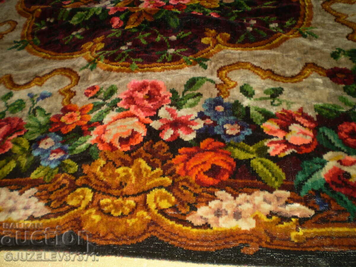 A 19th century multicolored woolen tablecloth. A rare find - 5