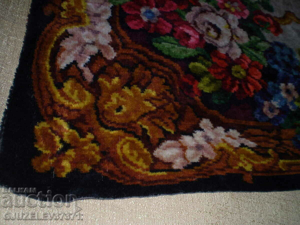A 19th century multicolored woolen tablecloth. A rare find - 7