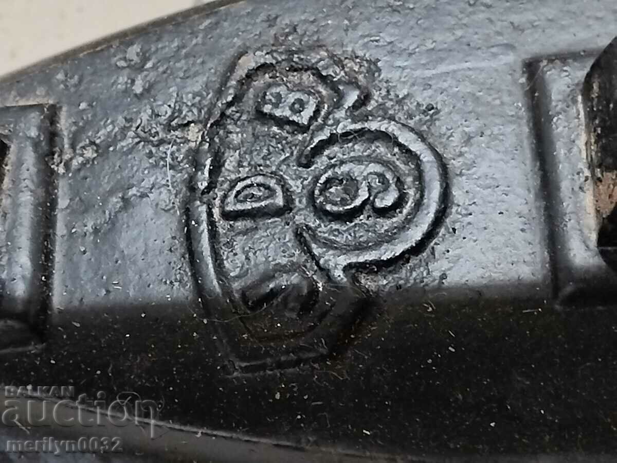 Ζεστό σίδερο με τιμή 49.00 BGN | € 25.05 Ζεστό σίδερο με τιμή 49.00 BGN | € 25.05