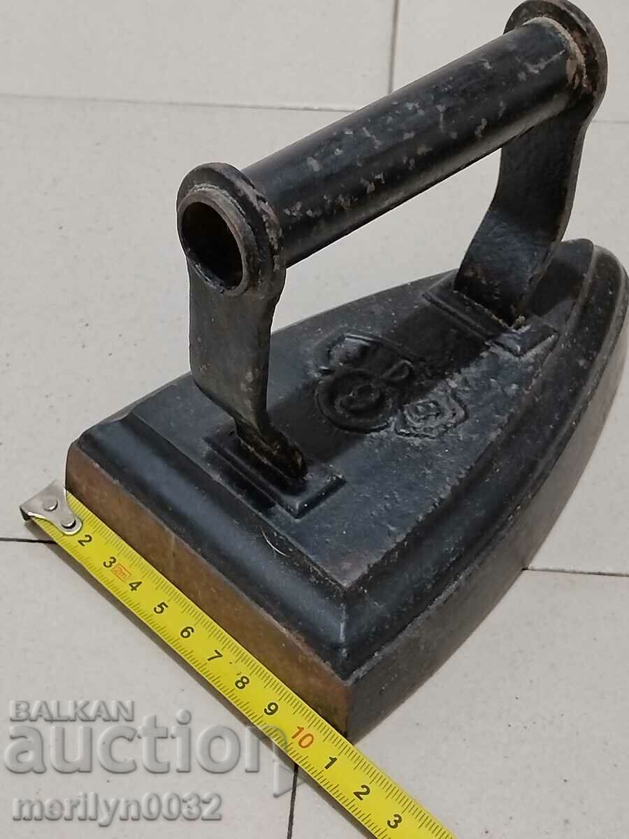 Παράδοση Ζεστό σίδερο Παράδοση Ζεστό σίδερο