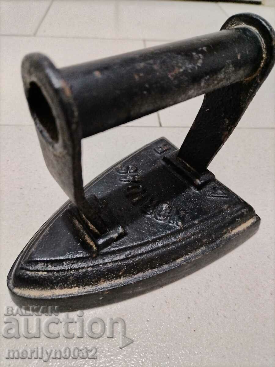 Hot iron - 5 Hot iron - 5