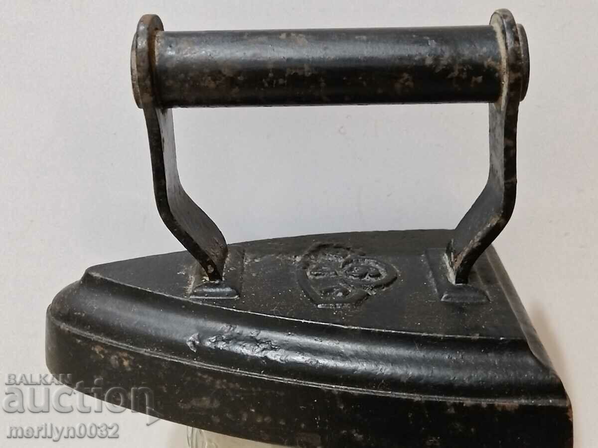 Hot iron - 6 Hot iron - 6