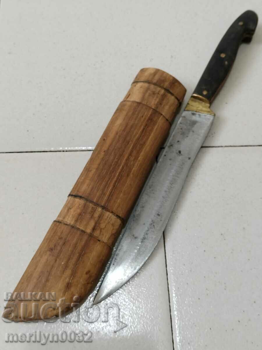 Cuțit vechi de cioban cu lamă de pumnal Kaniya primitiv cu preț 97.00 BGN | € 49.60 Cuțit vechi de cioban cu lamă de pumnal Kaniya primitiv cu preț 97.00 BGN | € 49.60