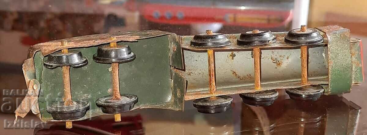 Delivery of Old Bulgarian sheet metal Locomotive Delivery of Old Bulgarian sheet metal Locomotive