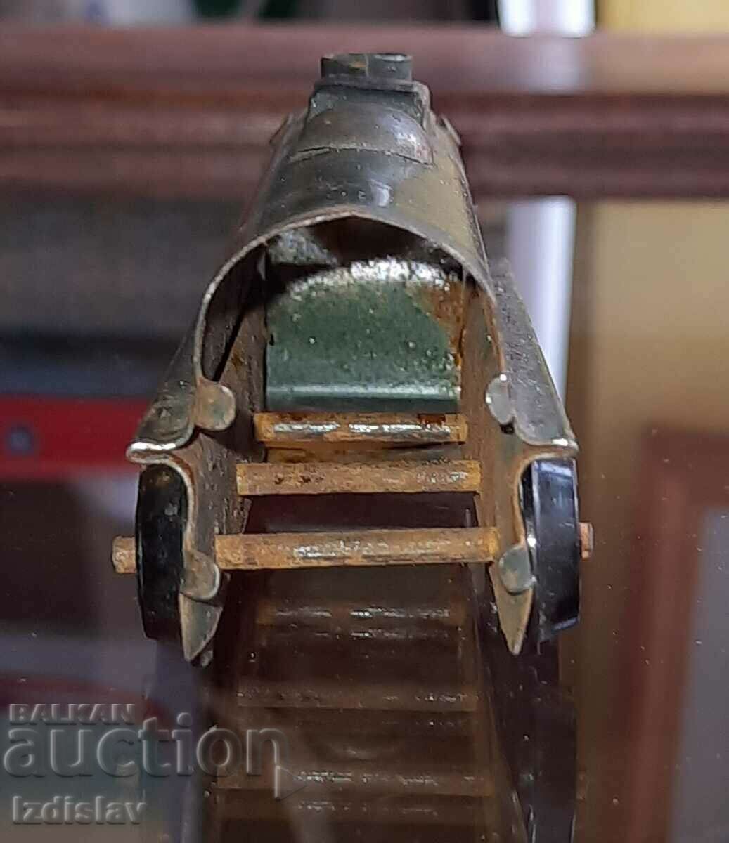 Δημοπρασία Παλιά βουλγαρική ατμομηχανή λαμαρίνας