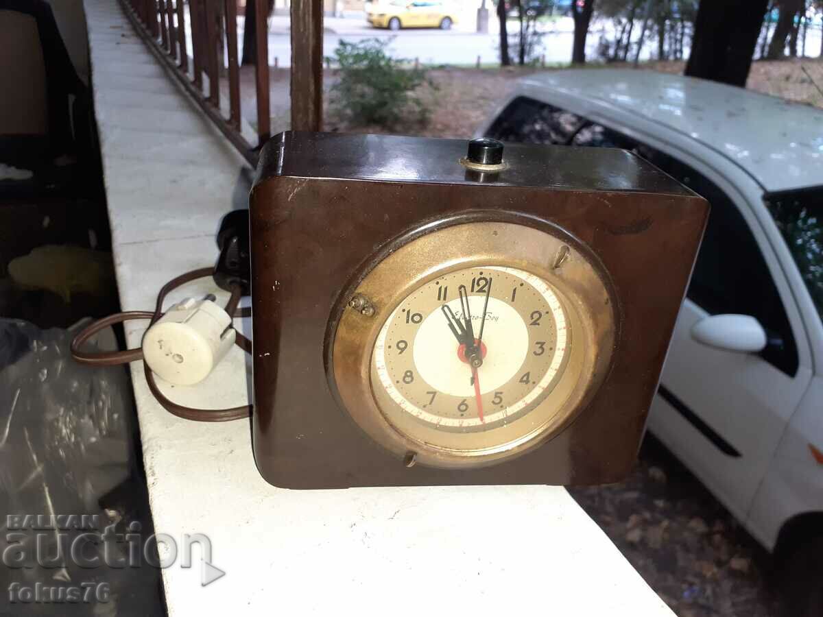 Old electric watch Electro boy bakelite brass with price 119.00 BGN | € 60.84