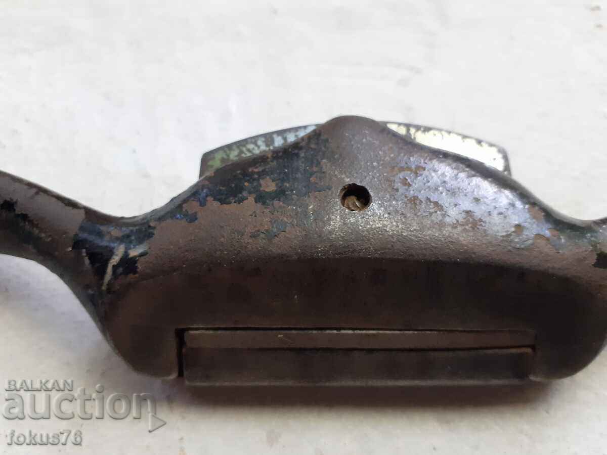 Old iron planer appliance tool - 6 Old iron planer appliance tool - 6