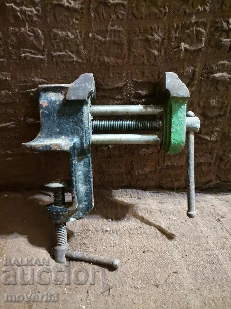 Vise/clamp.