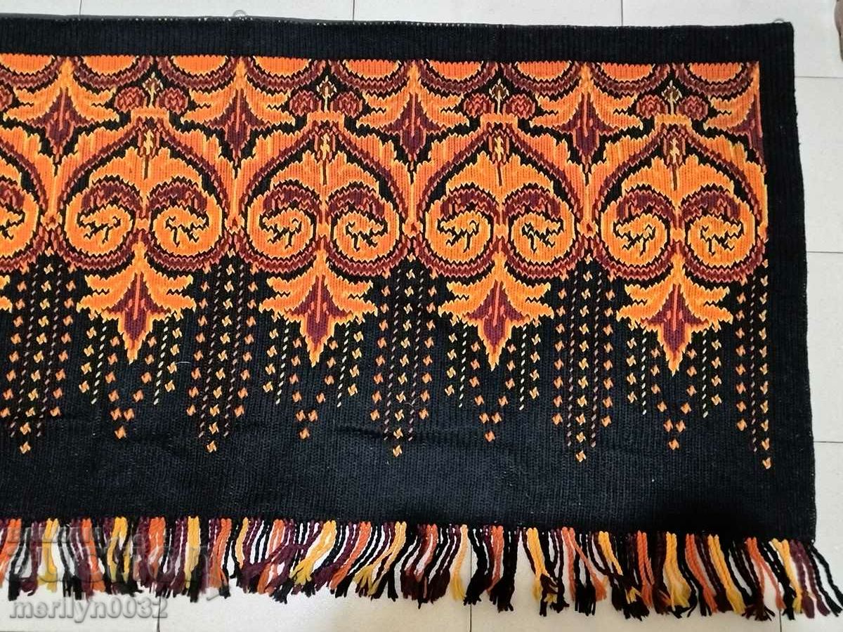 Old tapestry for wall embroidery panel, carpet picture with price 65.00 BGN | € 33.23 Old tapestry for wall embroidery panel, carpet picture with price 65.00 BGN | € 33.23