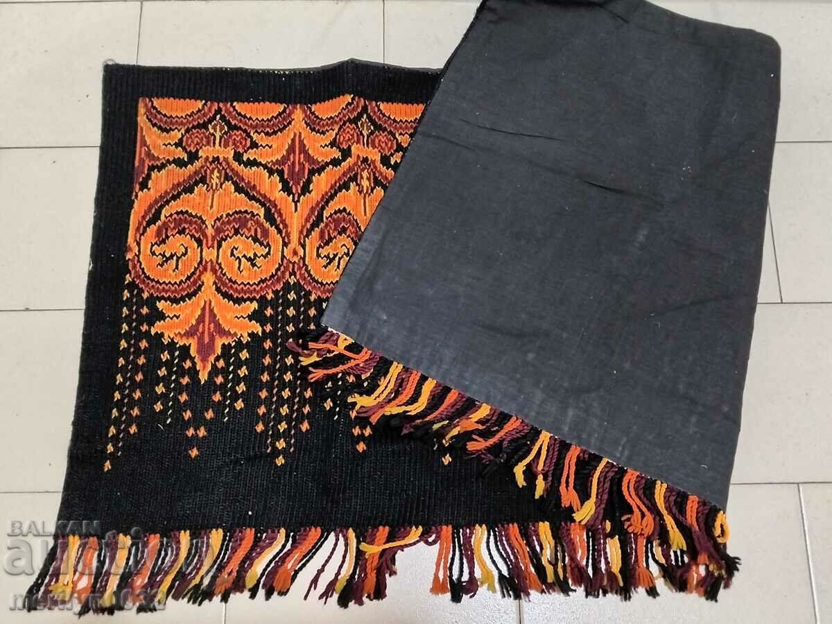 Auction Old tapestry for wall embroidery panel, carpet picture Auction Old tapestry for wall embroidery panel, carpet picture