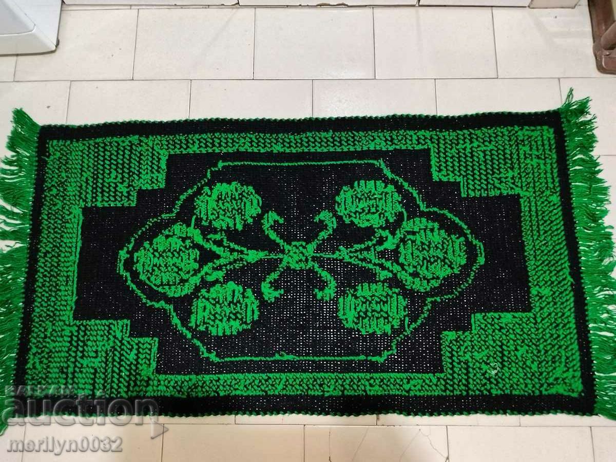 Delivery of Old tapestry for wall embroidery panel, carpet picture