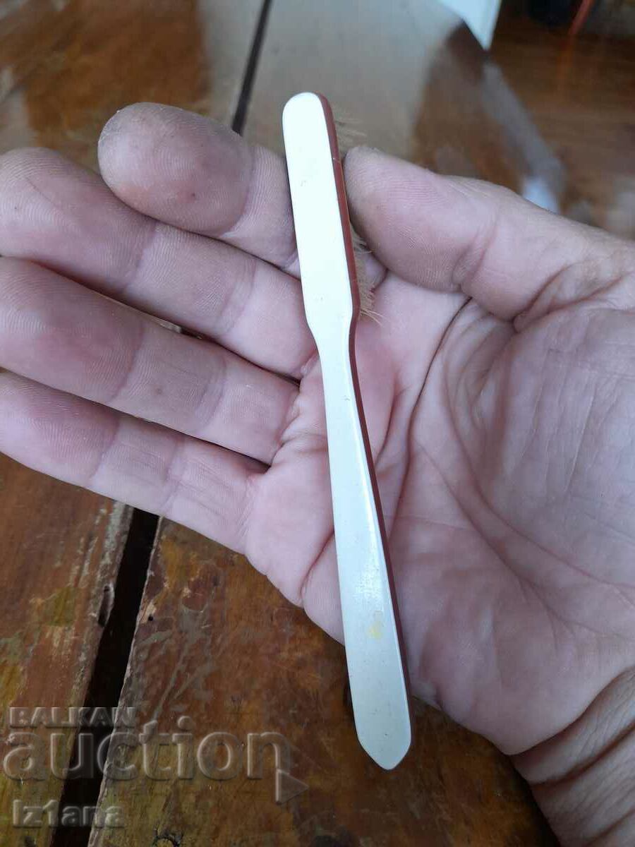 Delivery of Old Flamingo toothbrush