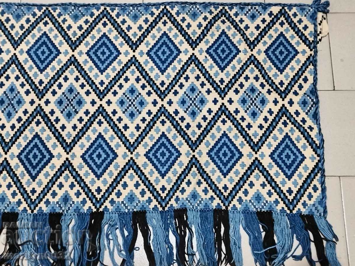 Old tapestry for wall embroidery panel, carpet picture with price 69.00 BGN | € 35.28 Old tapestry for wall embroidery panel, carpet picture with price 69.00 BGN | € 35.28