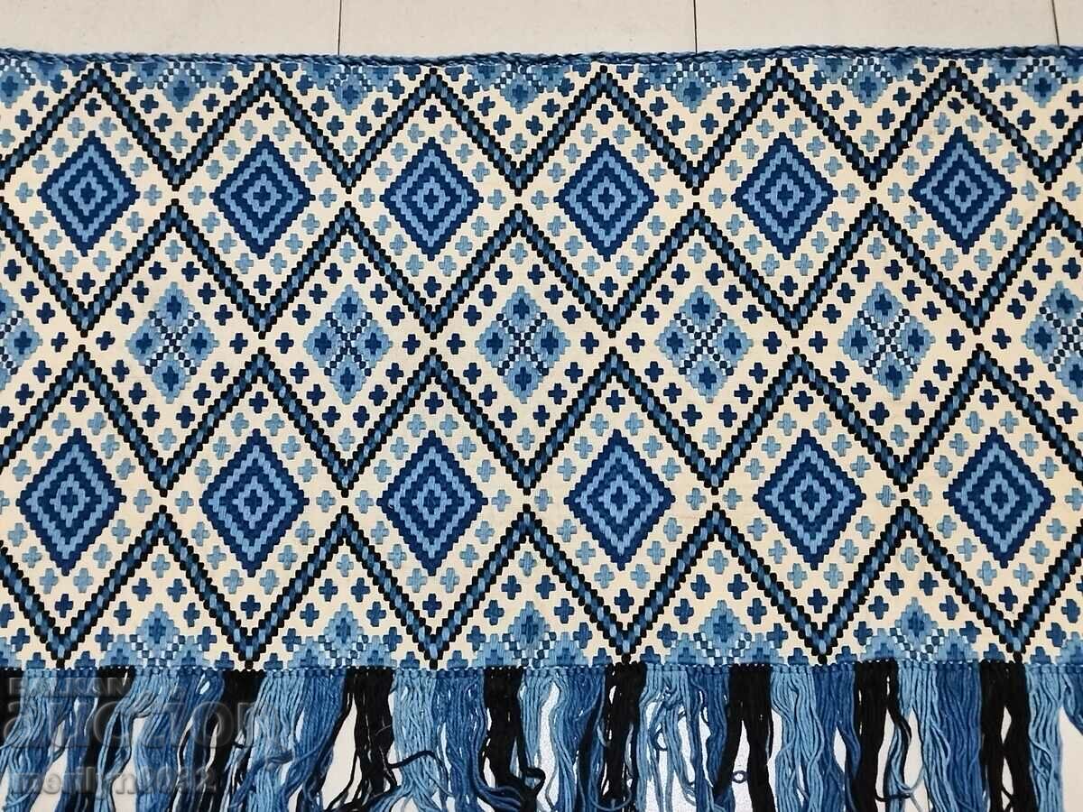 Auction Old tapestry for wall embroidery panel, carpet picture Auction Old tapestry for wall embroidery panel, carpet picture