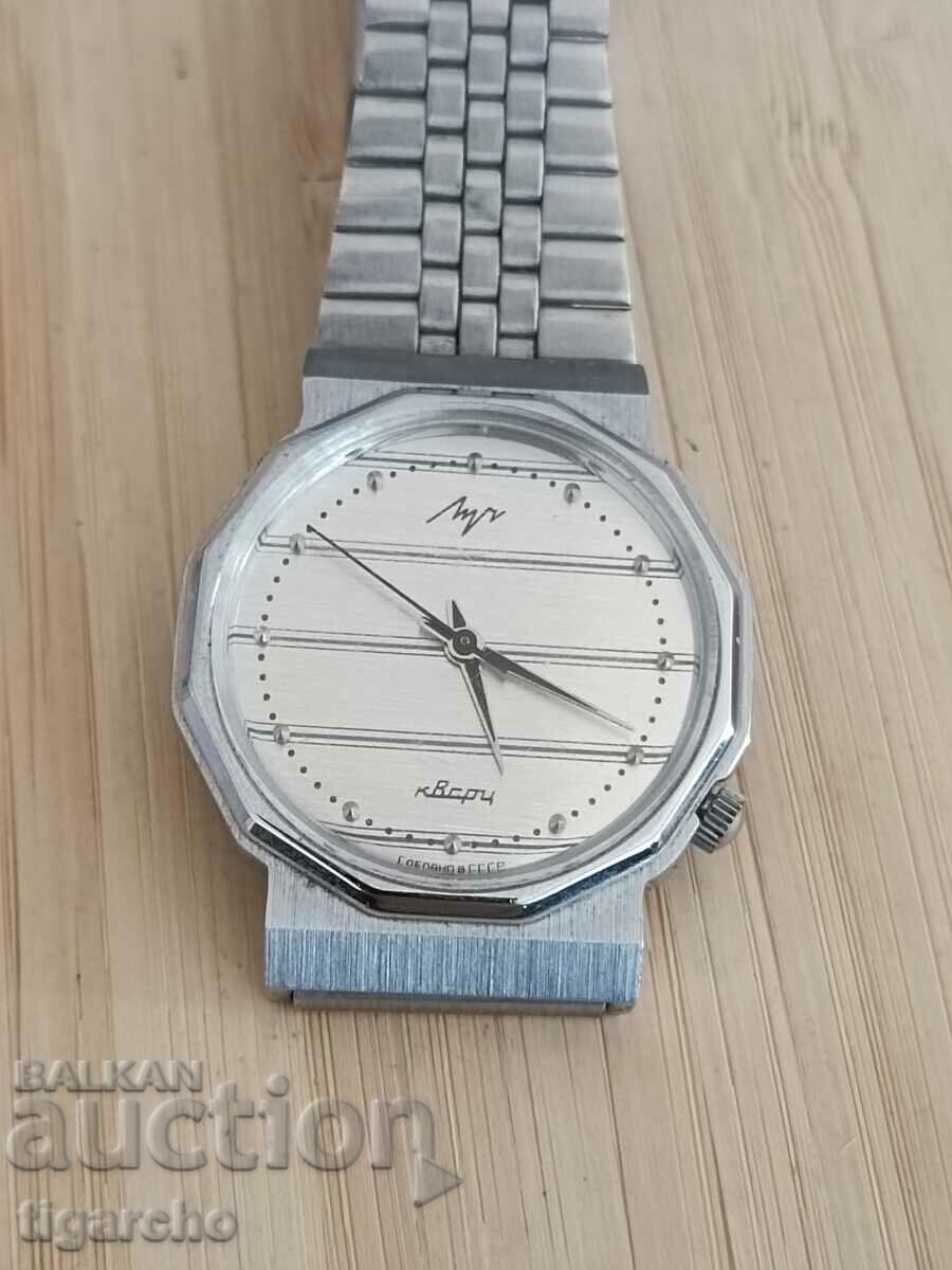 Watch Luch quartz with price 45.00 BGN | € 23.01 Watch Luch quartz with price 45.00 BGN | € 23.01