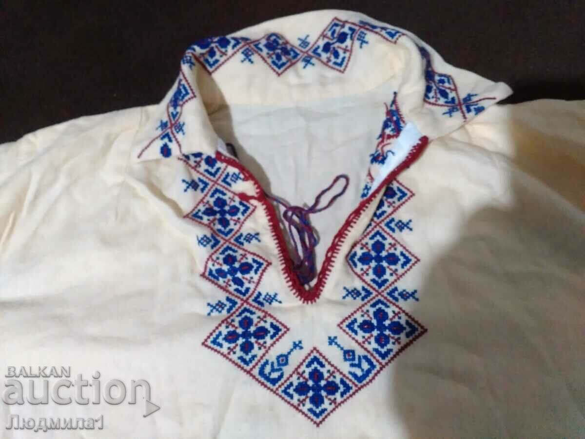 Auction  AUTHENTIC OLD CHILDREN'S MEN'S SHIRT