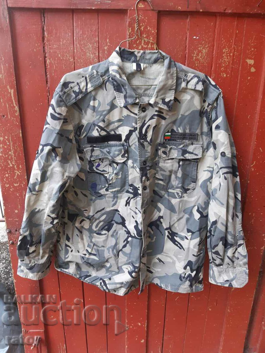 Cămașă militară de camuflaj, uniformă