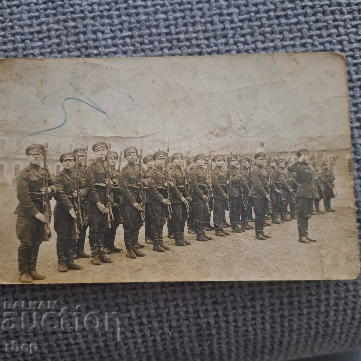 Soldiers with rifles 1930s SHO old photo