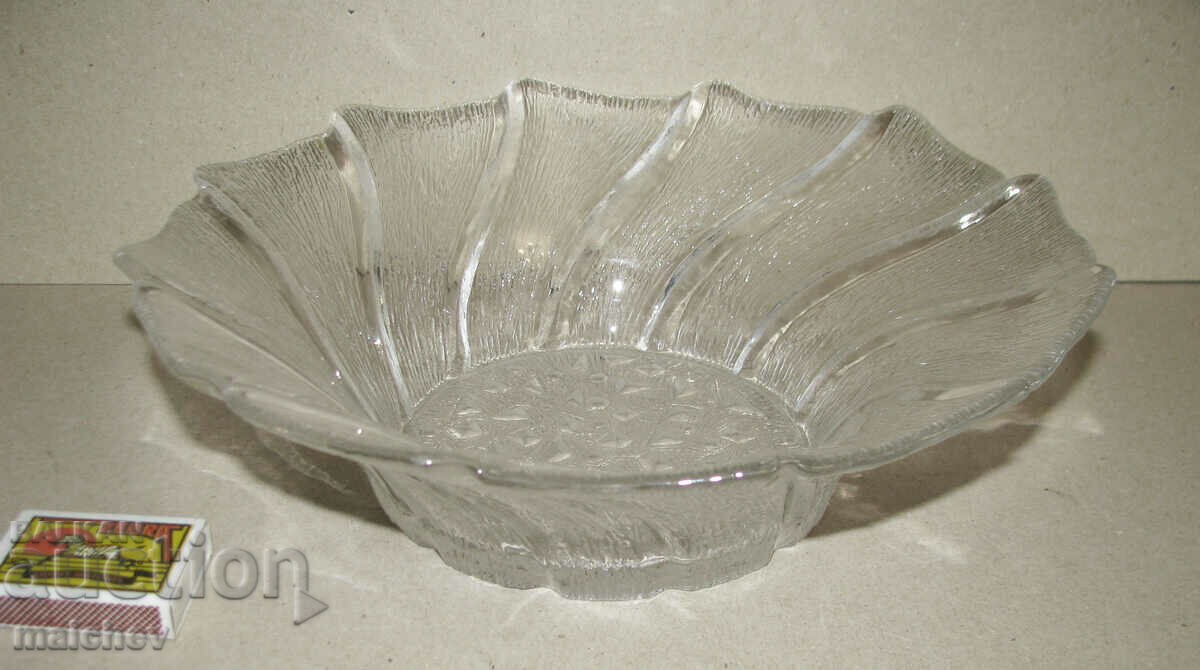 Crystal glass fruit bowl 26 cm fan-shaped, excellent