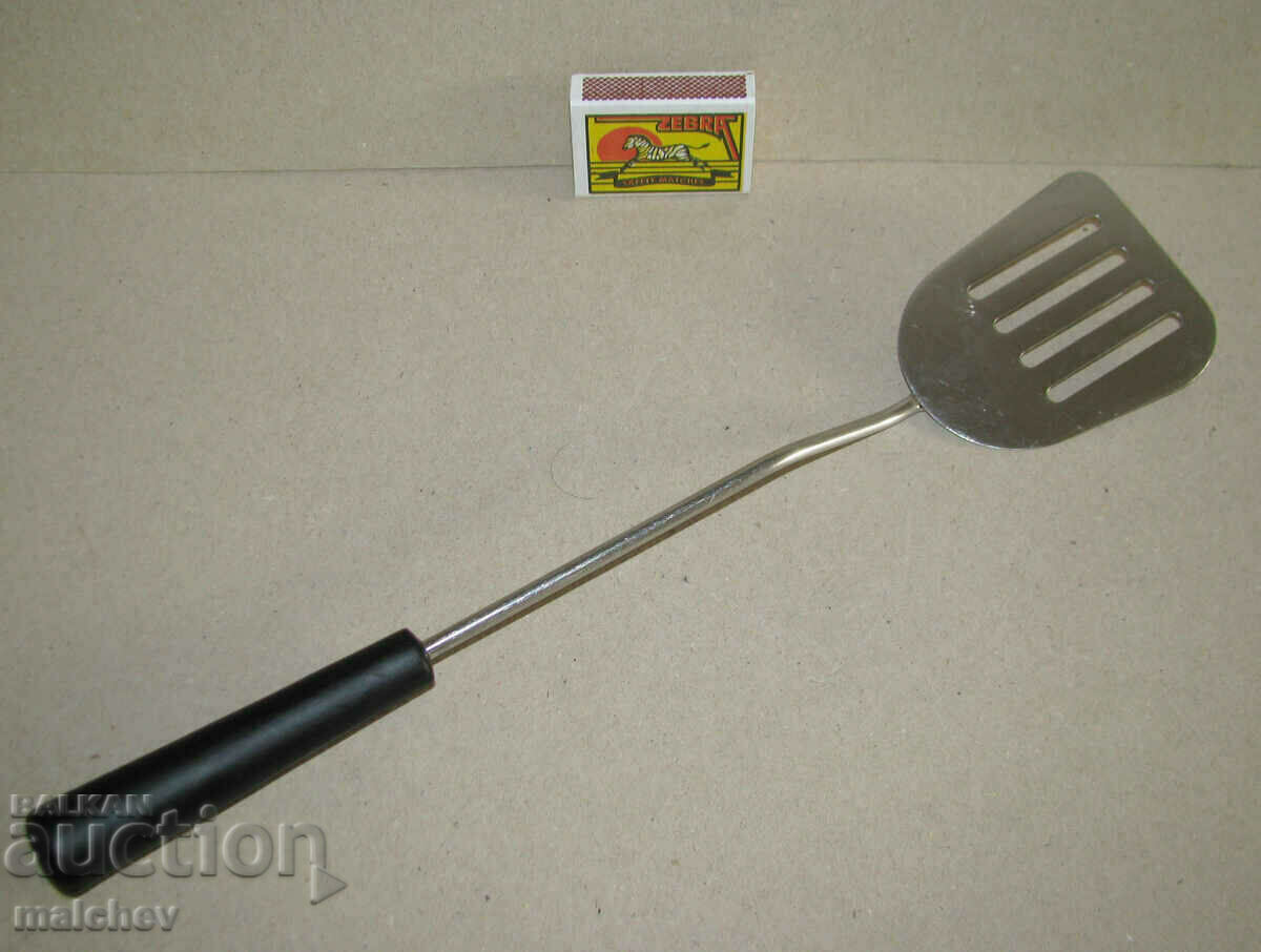 Cooking spatula 34 cm with round plastic. handle preserved