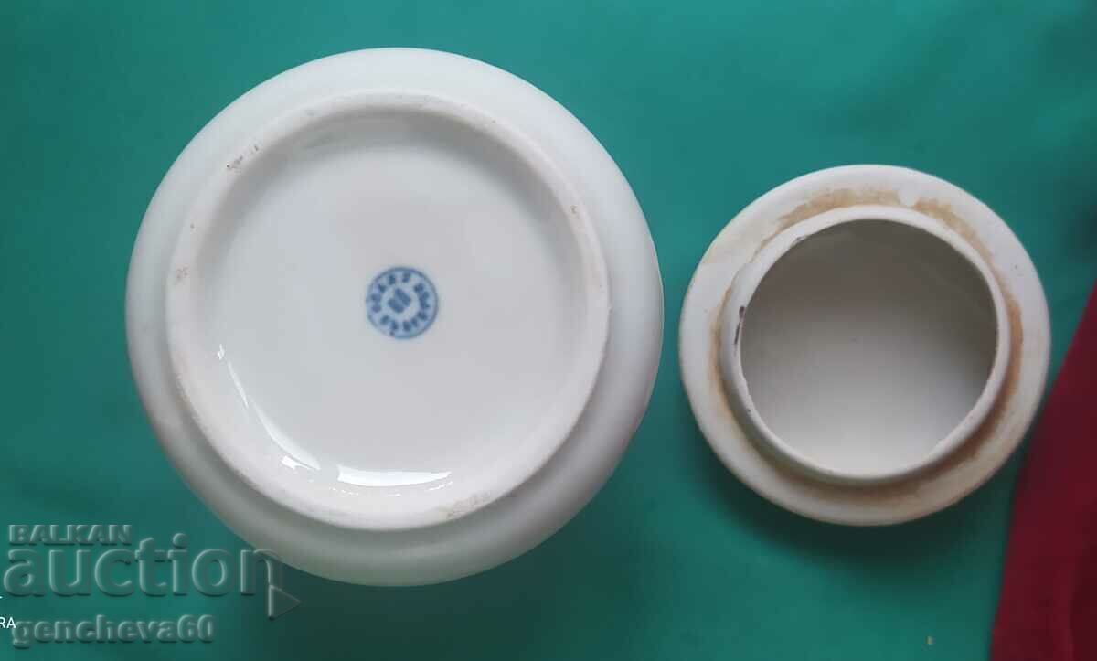 Delivery of Old porcelain spice jar/Stefan Yrdanov Delivery of Old porcelain spice jar/Stefan Yrdanov