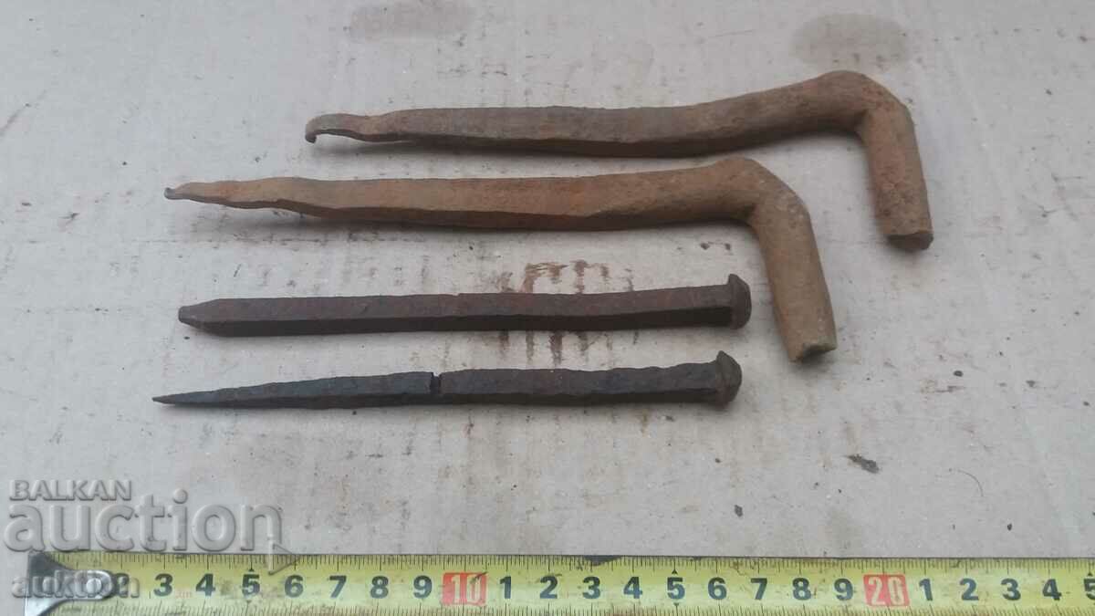 SOLID FORGED RENAISSANCE NAILS, HINGES - 5 SOLID FORGED RENAISSANCE NAILS, HINGES - 5