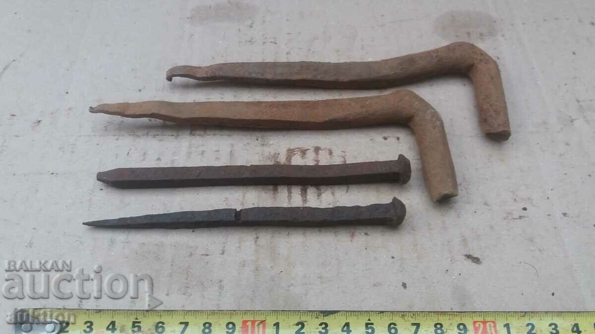 SOLID FORGED RENAISSANCE NAILS, HINGES - 6 SOLID FORGED RENAISSANCE NAILS, HINGES - 6