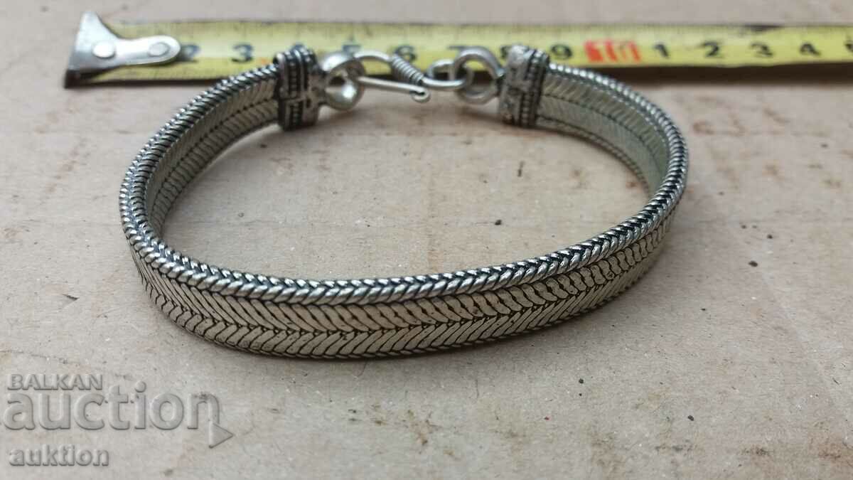 SOLID METAL BRAIDED BRACELET - BITCH