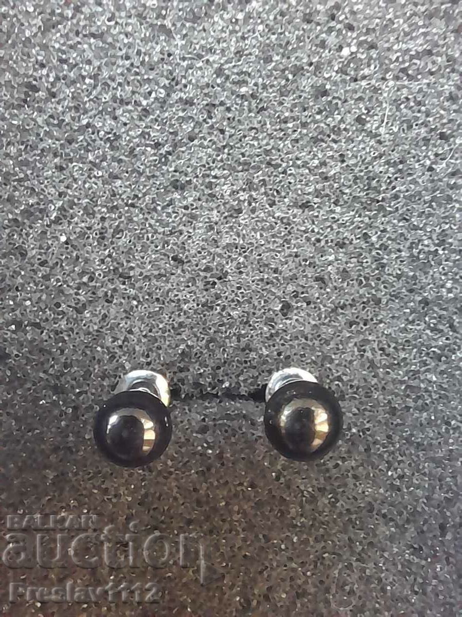 Titanium earrings with Onyx 6mm