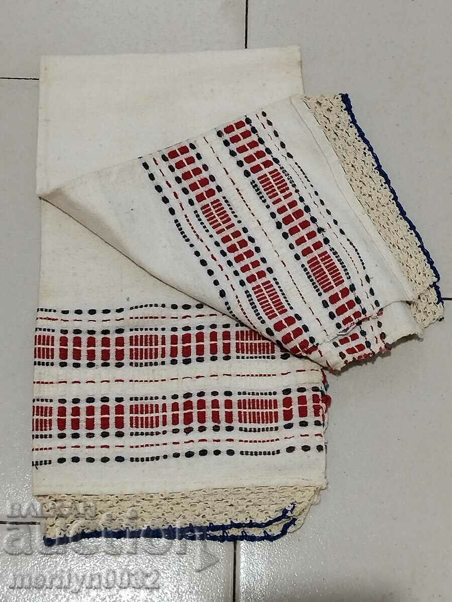 Delivery of Old hand woven cloth kennar embroidery lace