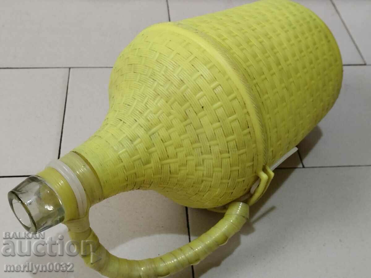 Livrarea Damajana veche cu impletitura, sticla mare, pahar Livrarea Damajana veche cu impletitura, sticla mare, pahar