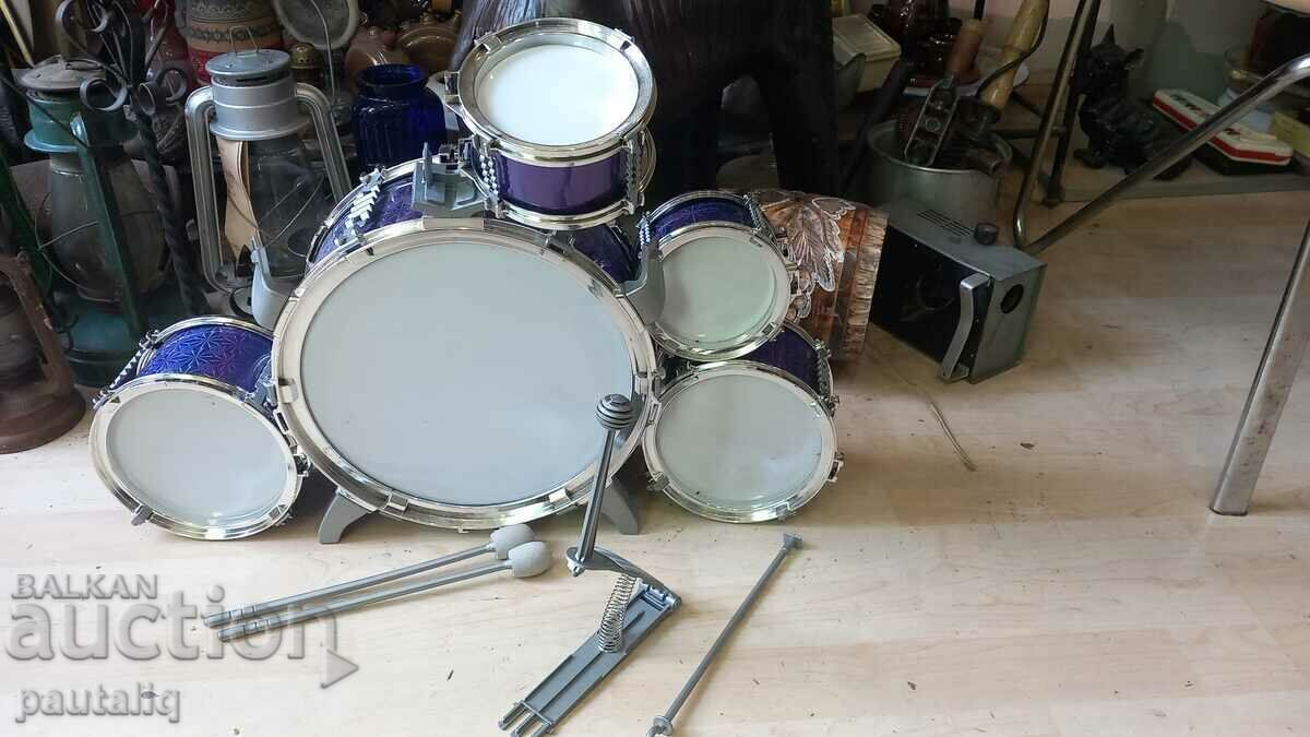 CHILDREN'S DRUMS