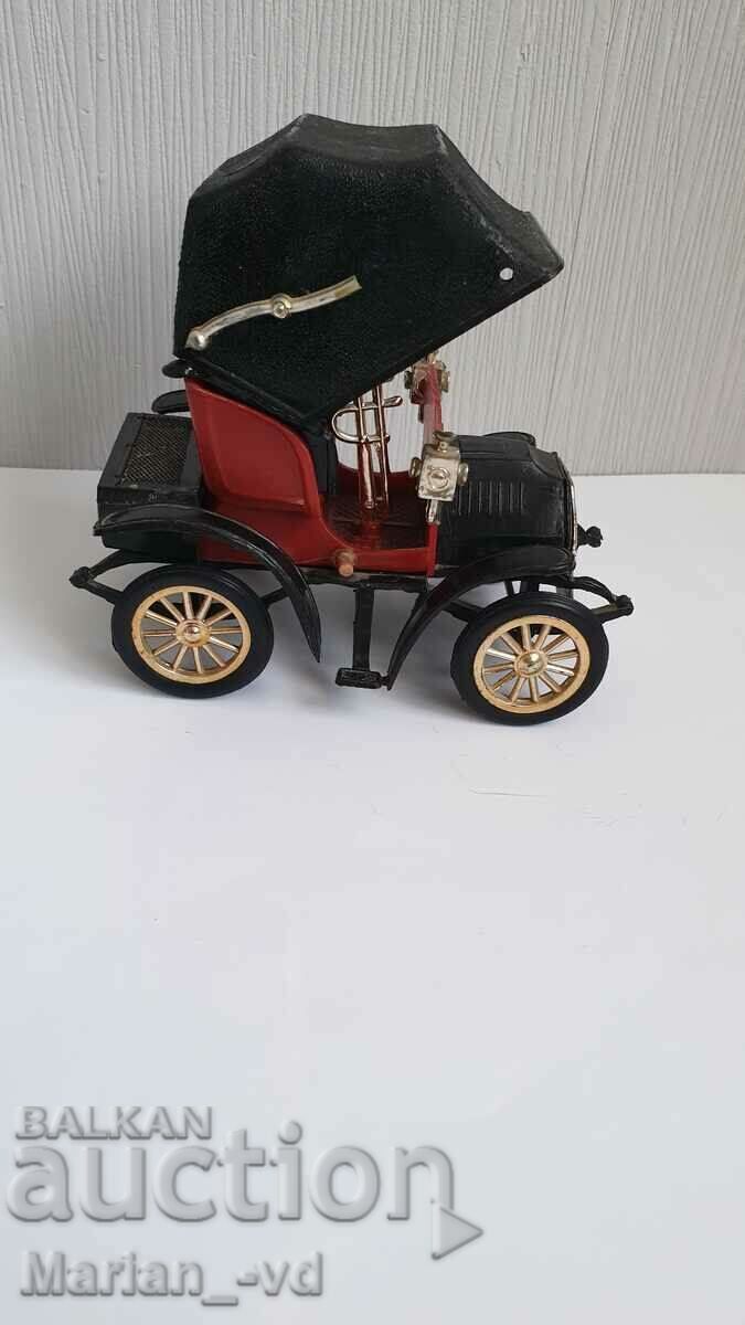 Δημοπρασία Παλιό πλαστικό καροτσάκι Δημοπρασία Παλιό πλαστικό καροτσάκι