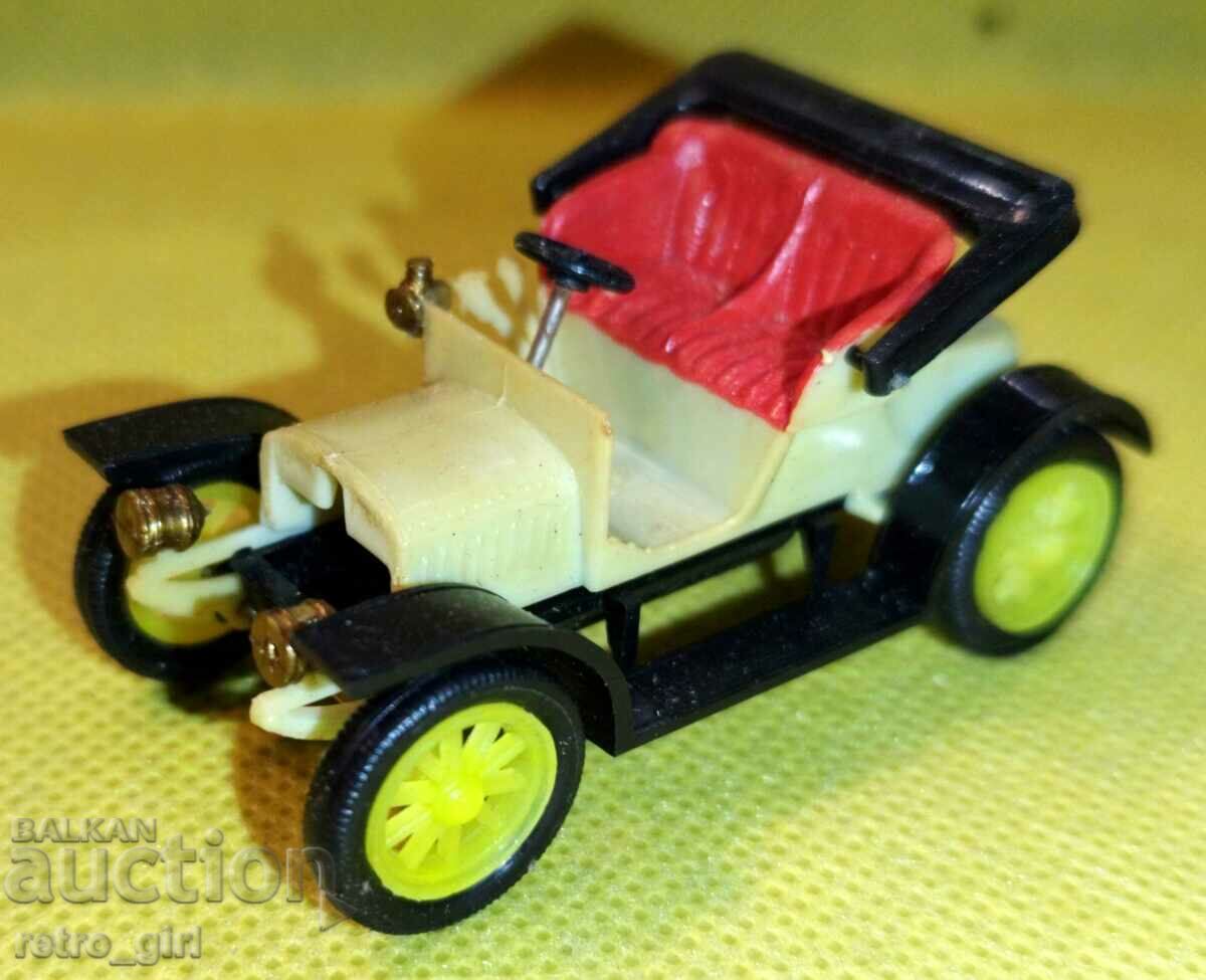 Старо моделче . с цена 14.90 лв. | € 7.62 Старо моделче . с цена 14.90 лв. | € 7.62