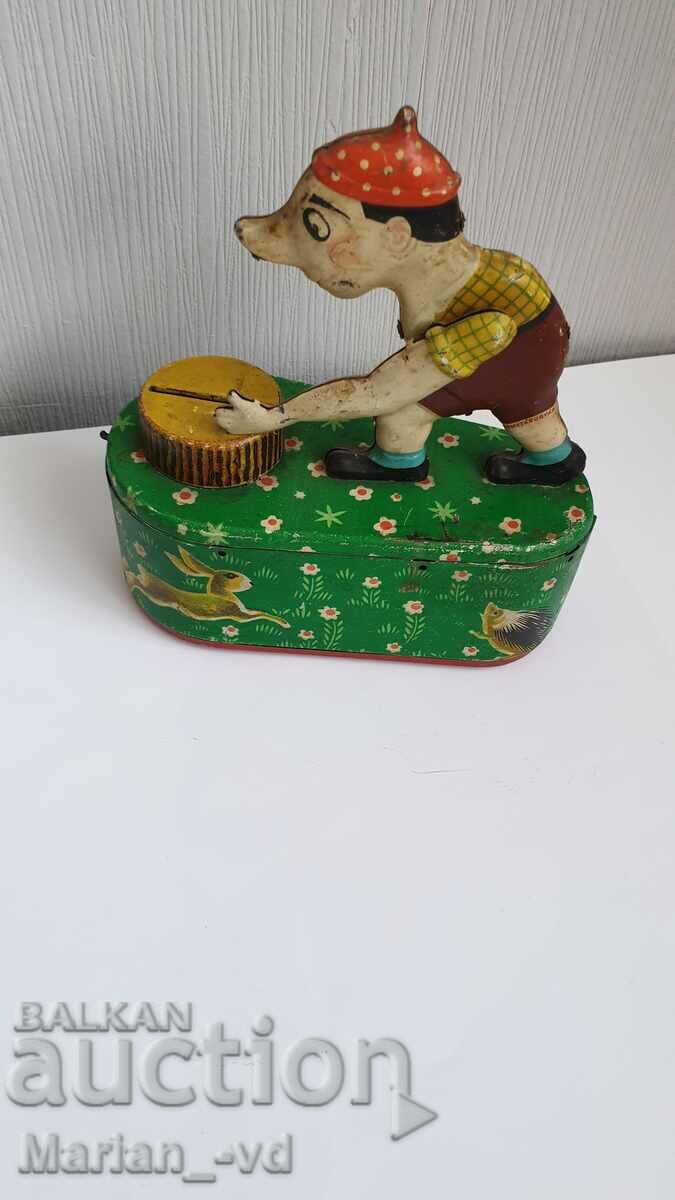 Old metal piggy bank with price 30.00 BGN | € 15.34 Old metal piggy bank with price 30.00 BGN | € 15.34