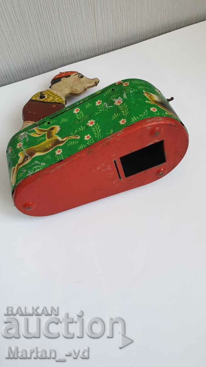 Delivery of Old metal piggy bank Delivery of Old metal piggy bank