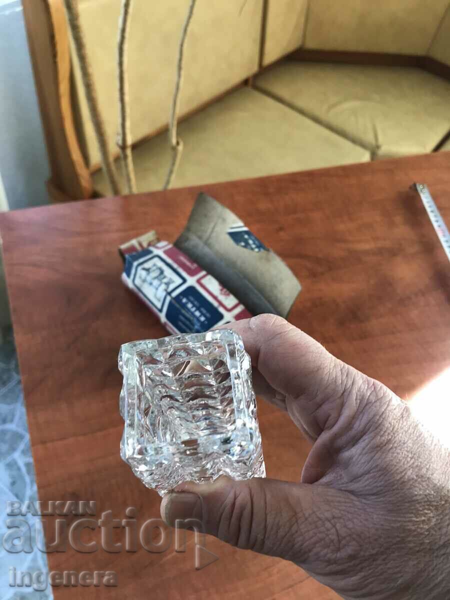 Delivery of VASE VASE GLASS RELIEF THICK FROM SOCA-NOVO Delivery of VASE VASE GLASS RELIEF THICK FROM SOCA-NOVO