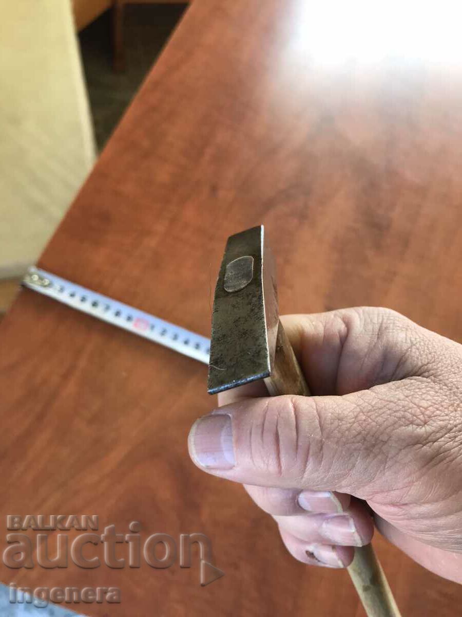 Auction HAMMER HAMMER HAMMER OLD SMALL TOOL-100 GR. Auction HAMMER HAMMER HAMMER OLD SMALL TOOL-100 GR.