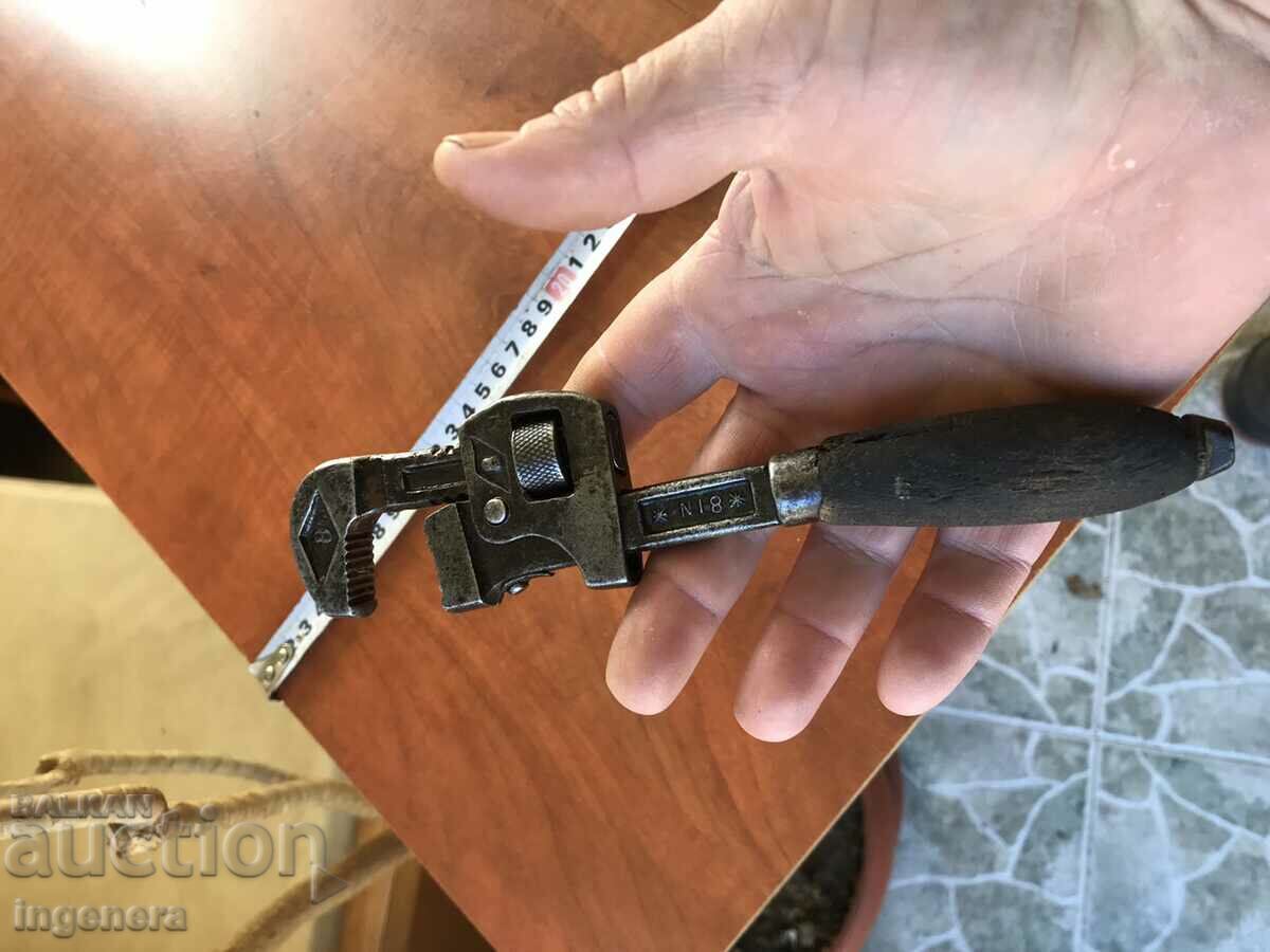 FRENCH WRENCH #8 POCKET-OLD AUSTRIA - 6 FRENCH WRENCH #8 POCKET-OLD AUSTRIA - 6