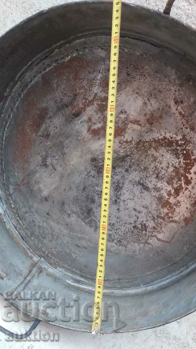 Delivery of MASSIVE METAL TRAY FOR LUTENITSA, ETC. Delivery of MASSIVE METAL TRAY FOR LUTENITSA, ETC.