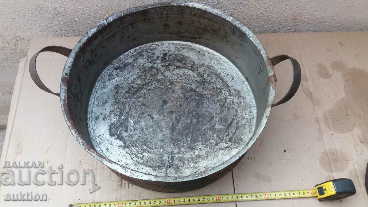 Auction  MASSIVE METAL TRAY FOR LUTENITSA, ETC.