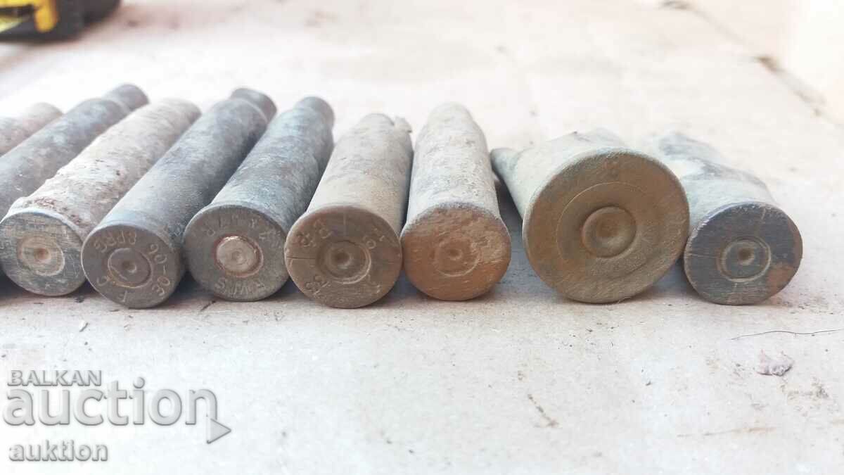 Delivery of LOT OF 11 VARIOUS CARTRIDGE CASES Delivery of LOT OF 11 VARIOUS CARTRIDGE CASES