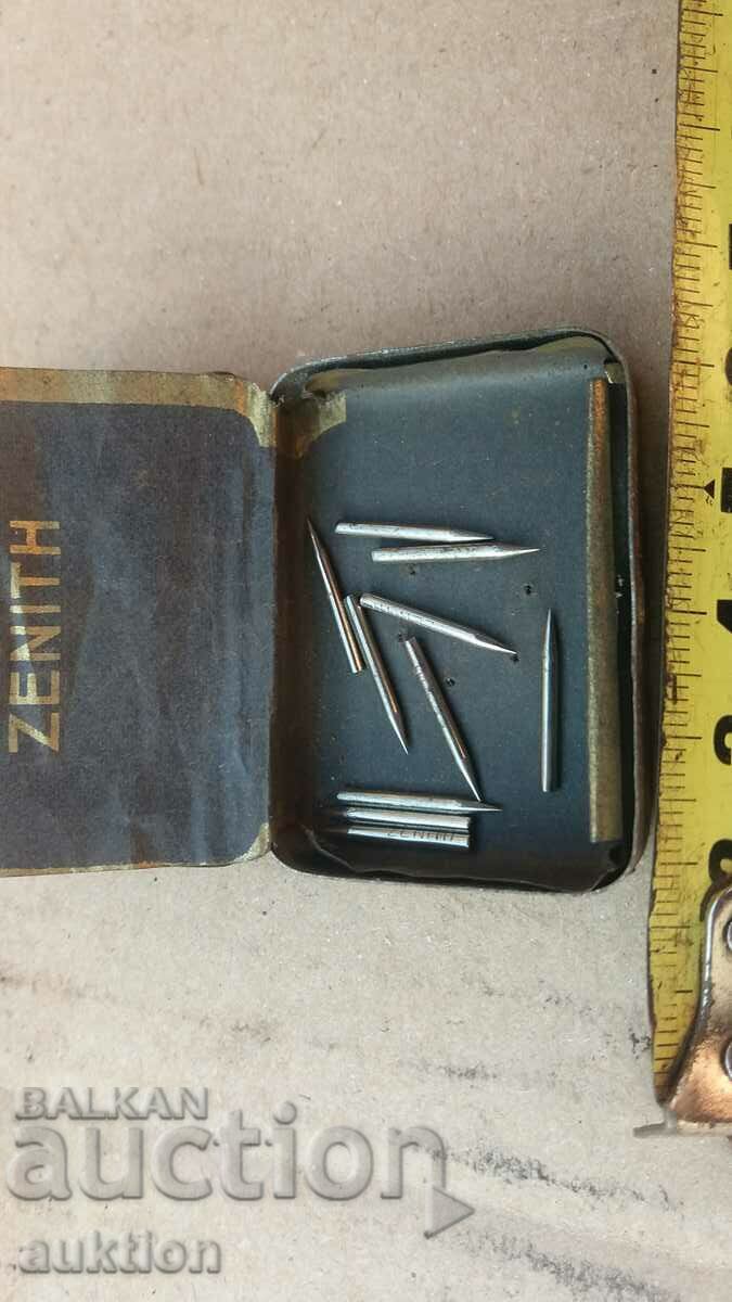 OLD METAL BOX WITH GRAMOPHONE NEEDLES - 5 OLD METAL BOX WITH GRAMOPHONE NEEDLES - 5