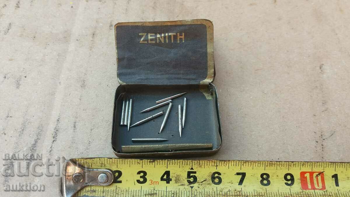 OLD METAL BOX WITH GRAMOPHONE NEEDLES - 7 OLD METAL BOX WITH GRAMOPHONE NEEDLES - 7