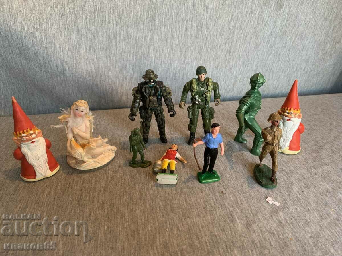 lot figures misc